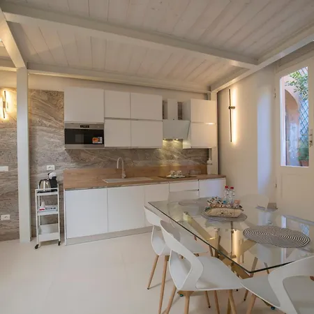 Ester Holiday Apartment Lucca